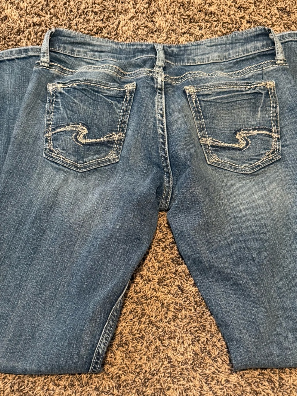 Silver Jeans Co. - Picture 2 of 3